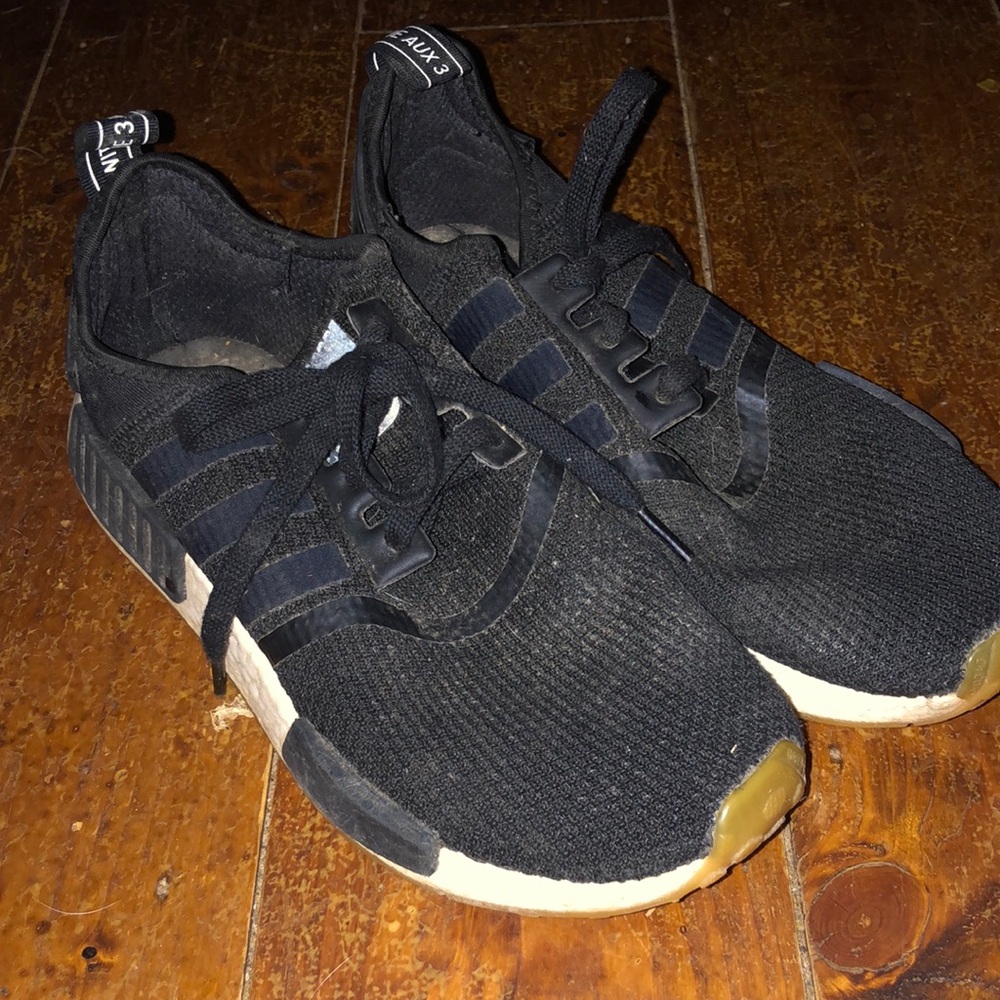 Men’s Black LA Marque Aux 3 Bandes sz 8